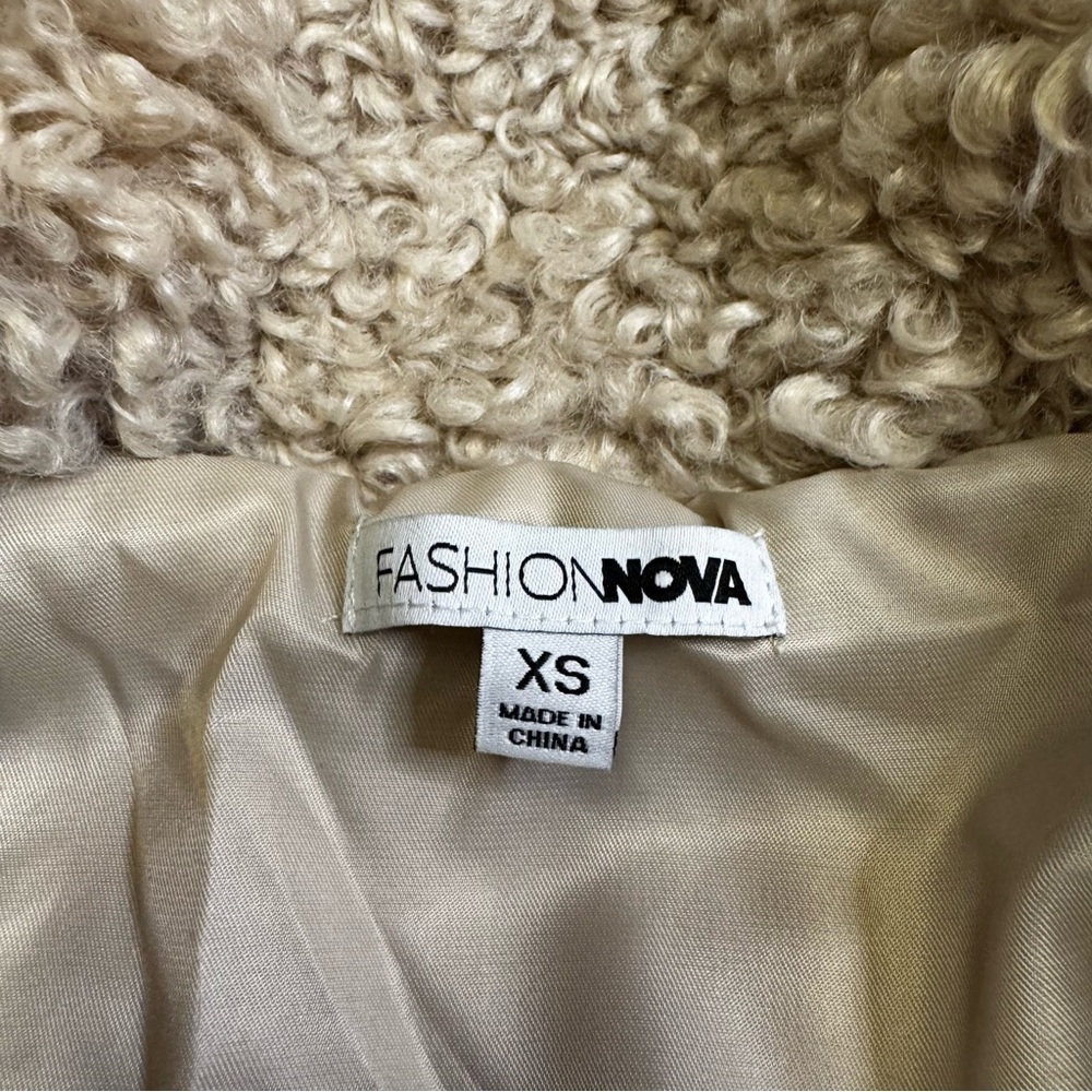 Fashion Nova Sherpa Teddy Jacket Coat Outerwear Size XS Beige Ribbed Cuffs Hem - Picture 6 of 16